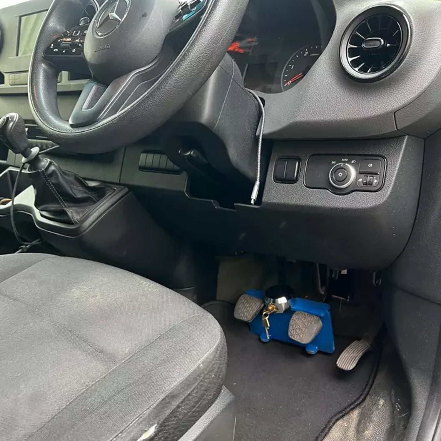 PinochUKka | For RHD MERCEDES SPRINTER Pedal Lock Box with Key RHD
